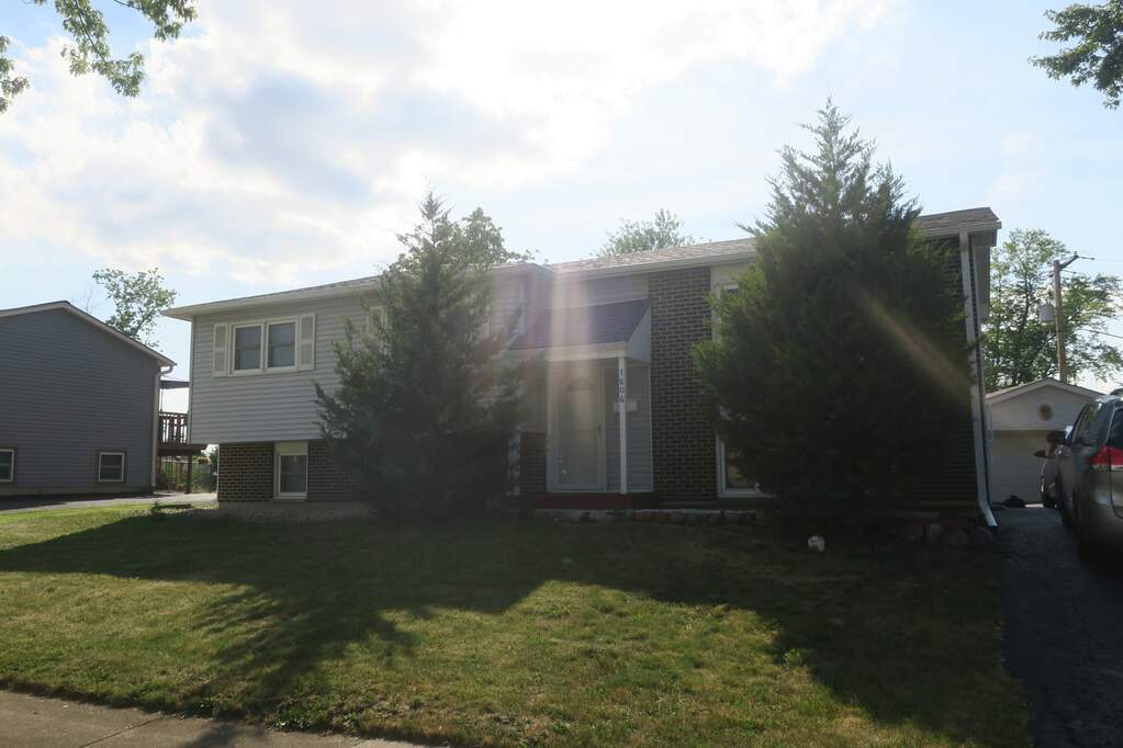 7806 Dalewood Parkway, Woodridge, IL 60517 MLS 11488379