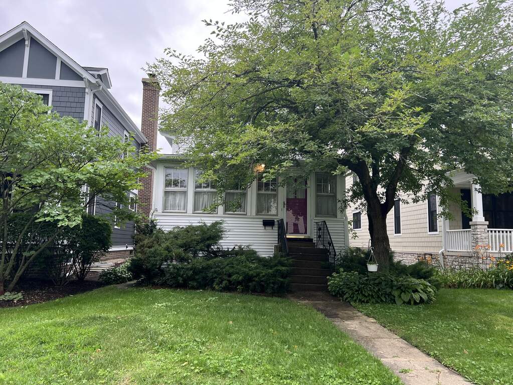 1517 Gregory Avenue, Wilmette, IL 60091 MLS 11489532 properties