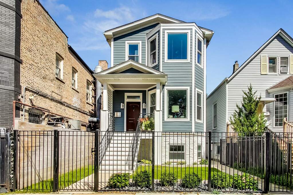 1966 W Farragut Avenue, Chicago, IL 60640 MLS 11490460 properties