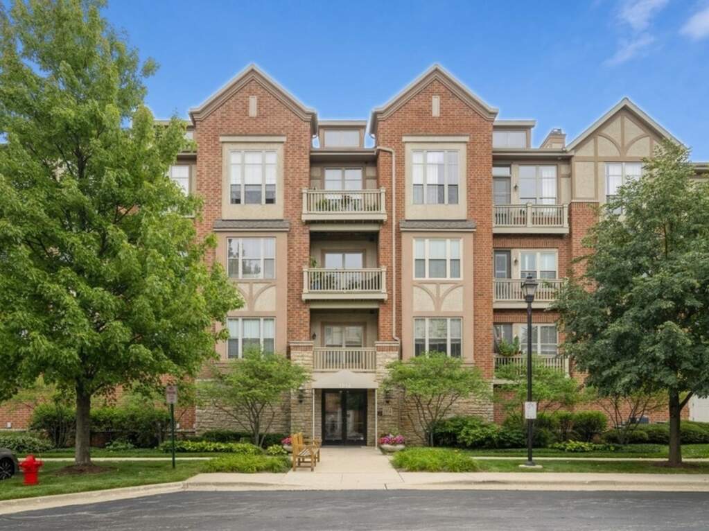 1914 Farnsworth Lane 107, Northbrook, IL 60062 MLS 11491771