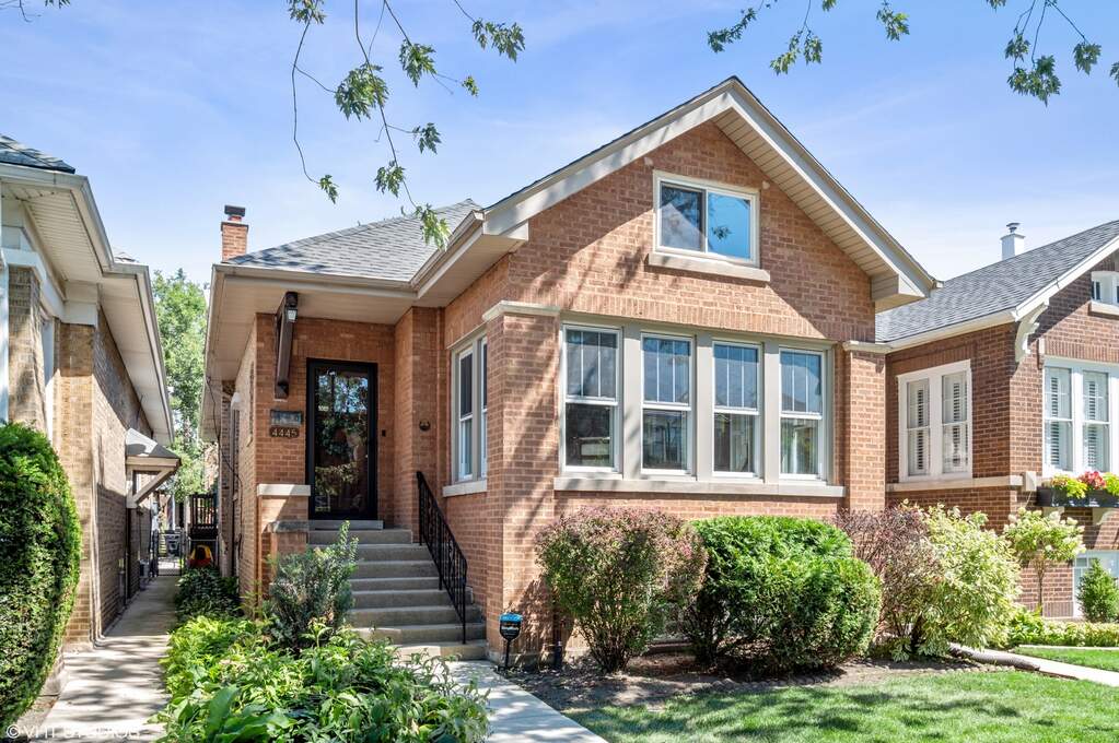4445 N Sacramento Avenue, Chicago, IL 60625 MLS 11607619