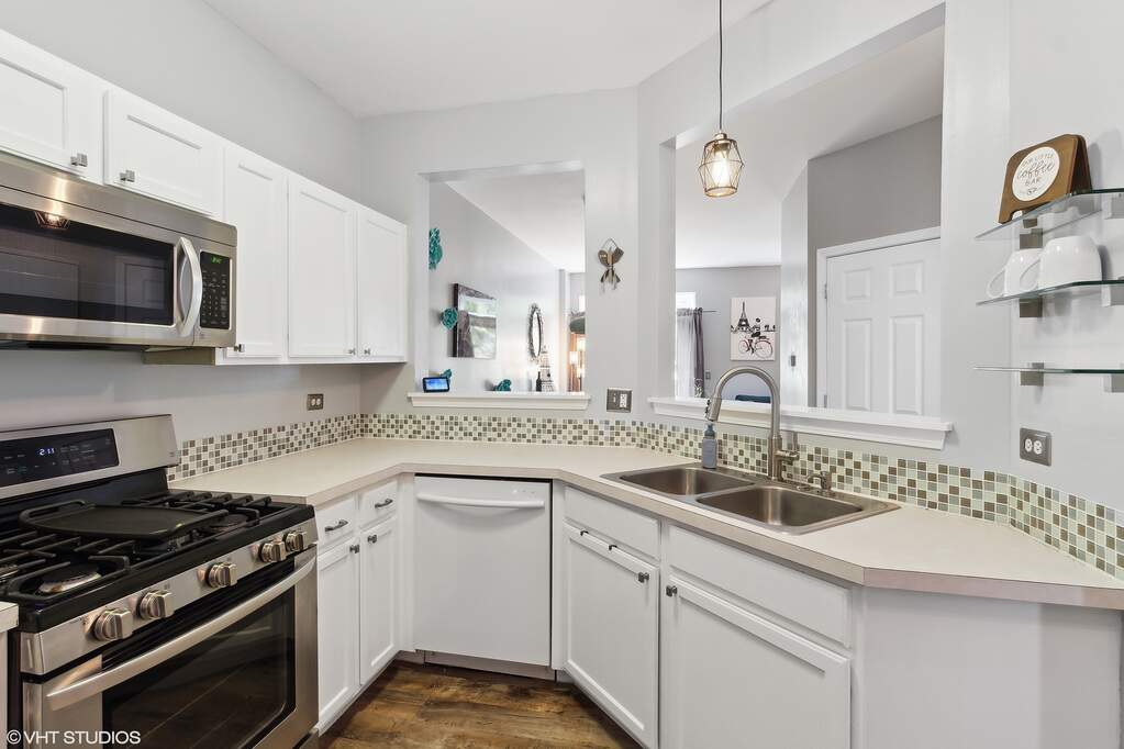 1414 Doolittle Lane, Grayslake, IL 60030 MLS 11608581 properties