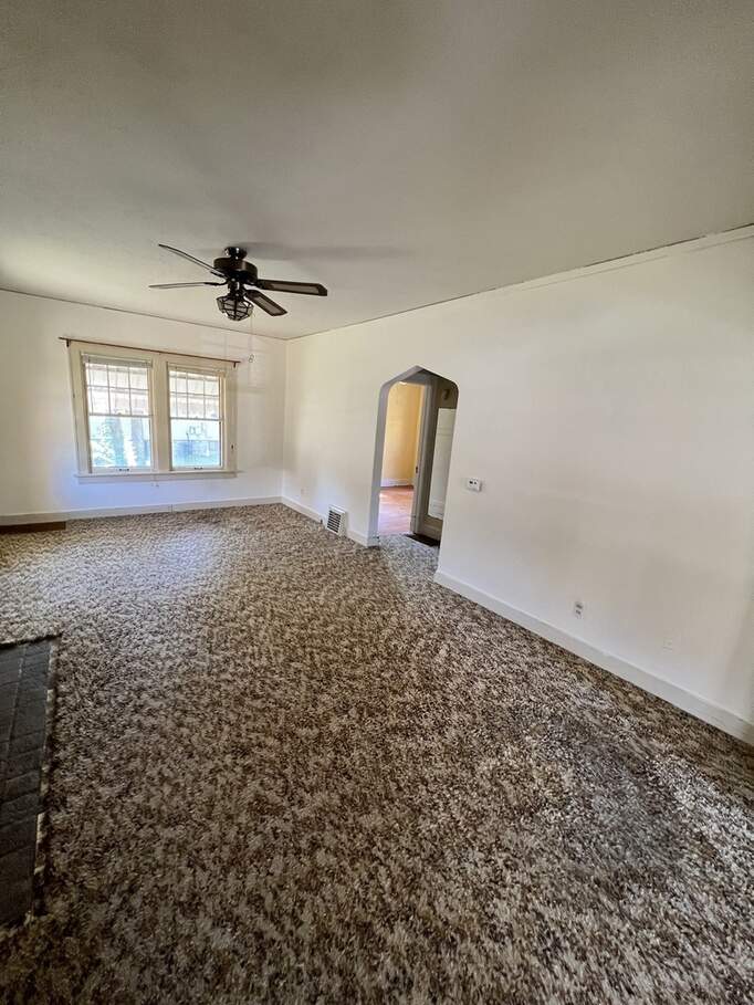 100 S Poplar Street, Onarga, IL 60955 MLS 11608780 properties