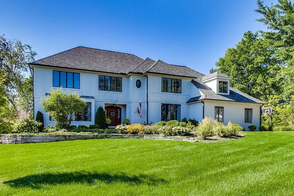 307 S Arboretum Circle, Wheaton, IL 60189 MLS 11610020 properties