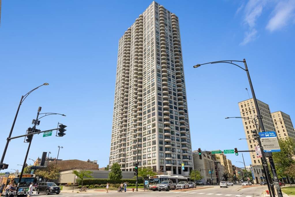 2020 N Lincoln Park West 11B, Chicago, IL 60614 MLS 11610402 properties Chicagoland