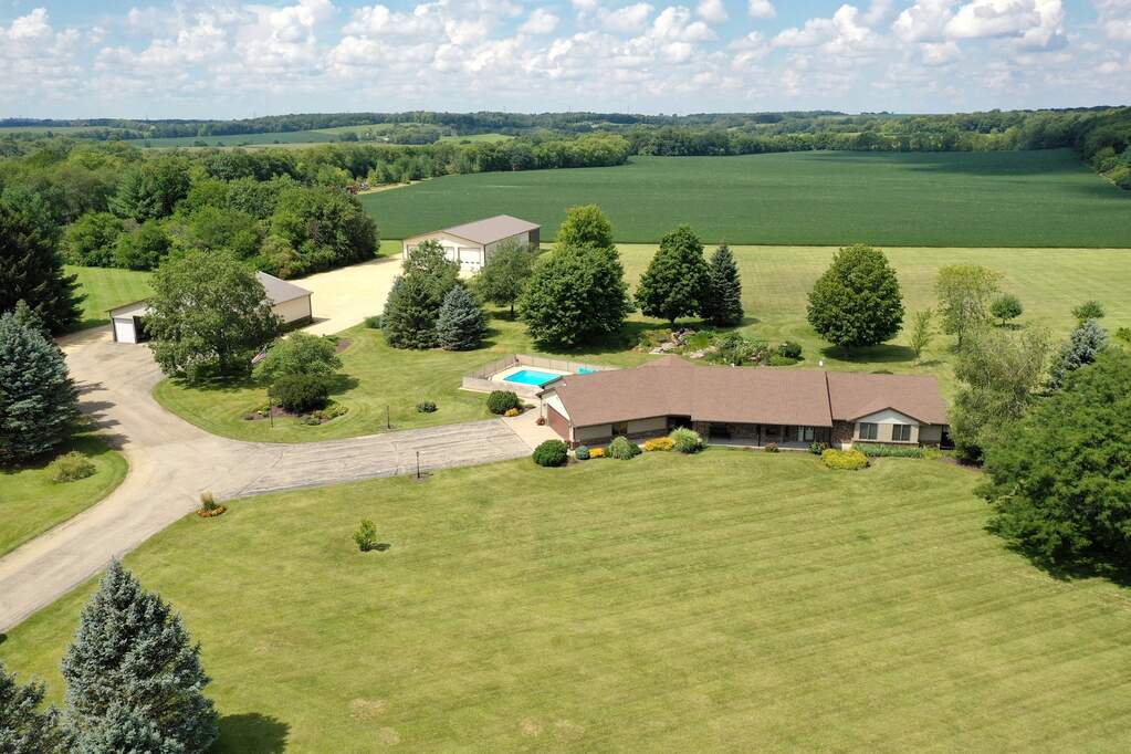 6142 N Il Route 2, Oregon, IL 61061 MLS 11610934 properties