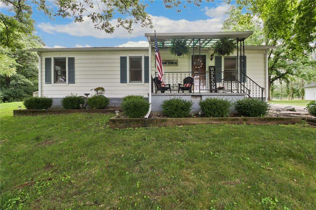 1260 Nursery Road, Charleston, IL 61920 MLS 11611964 properties