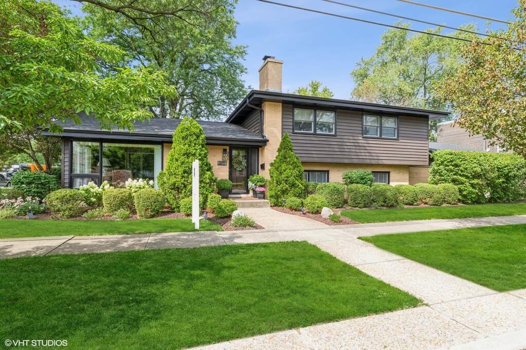 1900 Garden Street, Park Ridge, IL 60068 MLS 11612259 properties