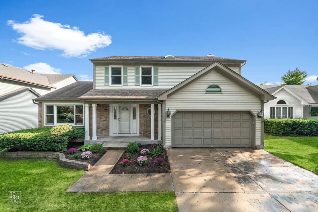 2527 Woodcliff Court