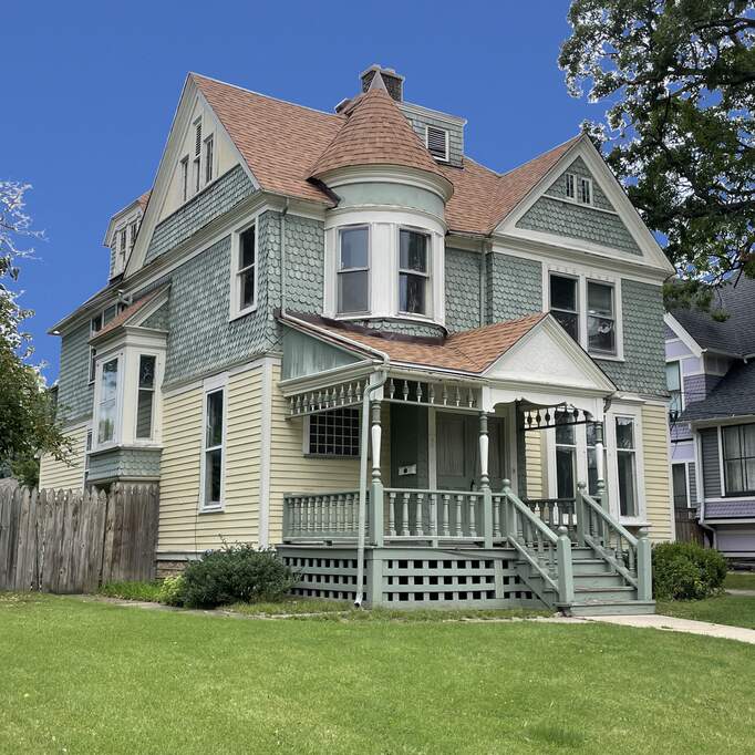 564 E Chicago Street, Elgin, IL 60120 | MLS# 11615707 