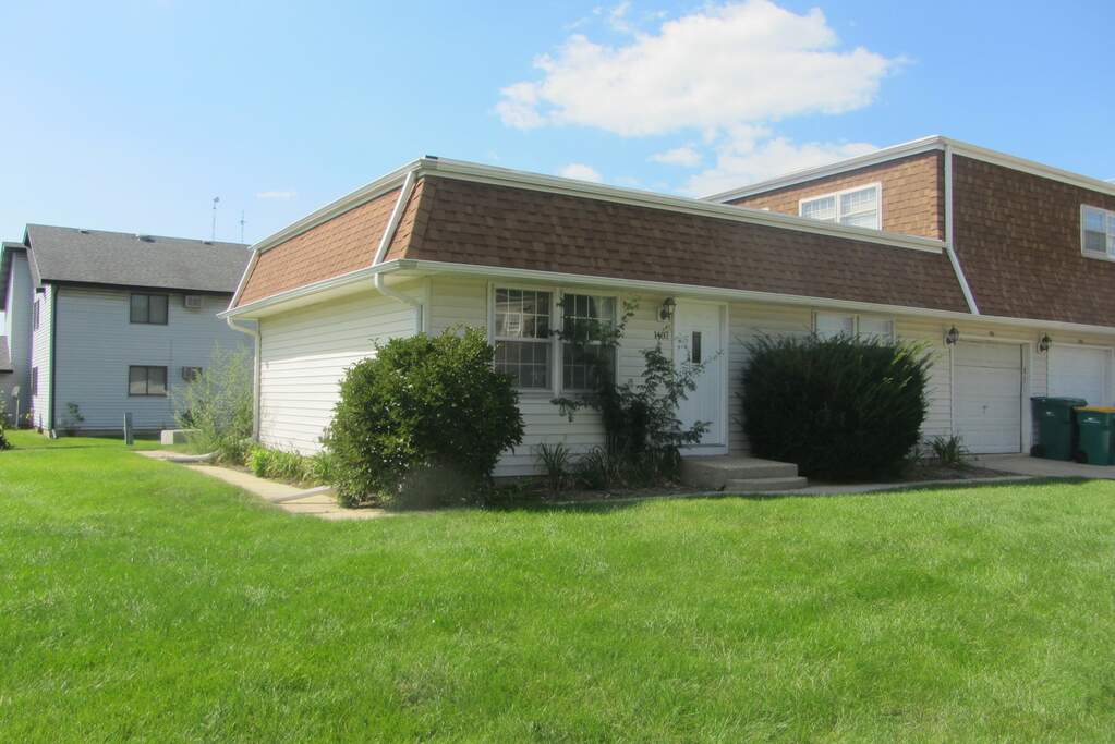 1407 E Stonehenge Drive 1407, Sycamore, IL 60178 MLS 11630004