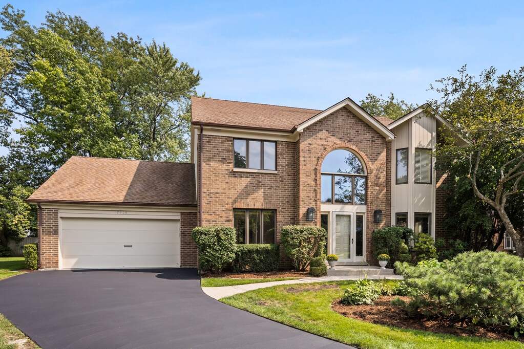 2036 Pioneer Lane, Wilmette, IL 60091 MLS 11633376 properties