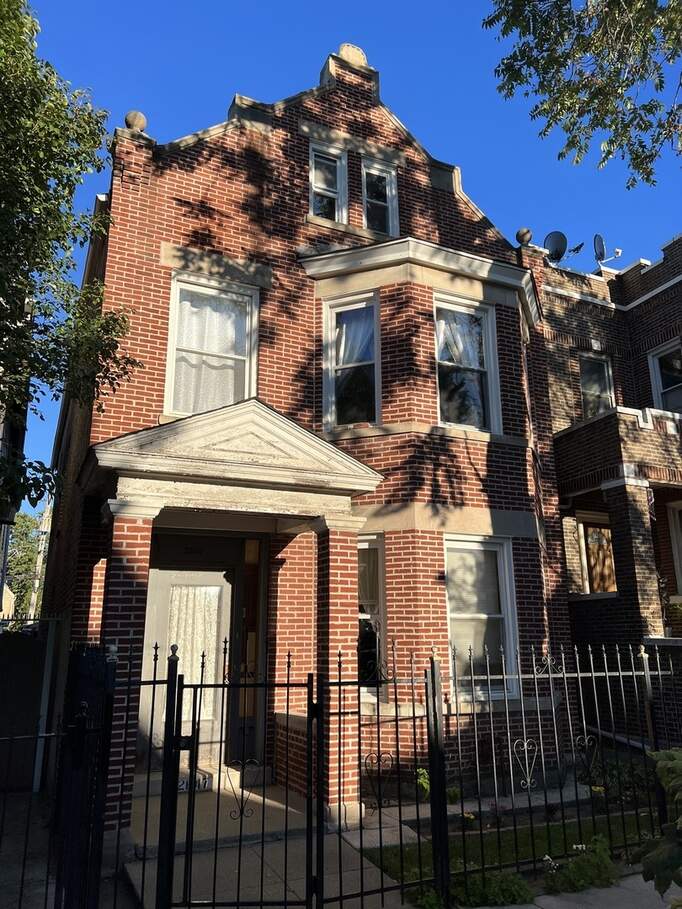 2647 S Keeler Avenue