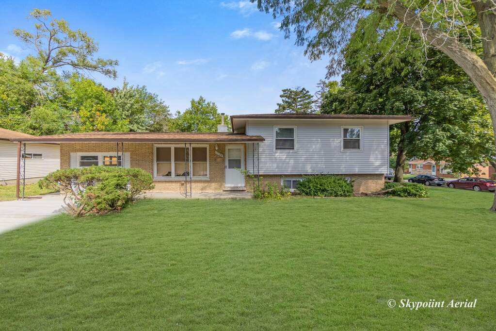 17122 Whitman Avenue, Hazel Crest, IL 60429 MLS 11645226