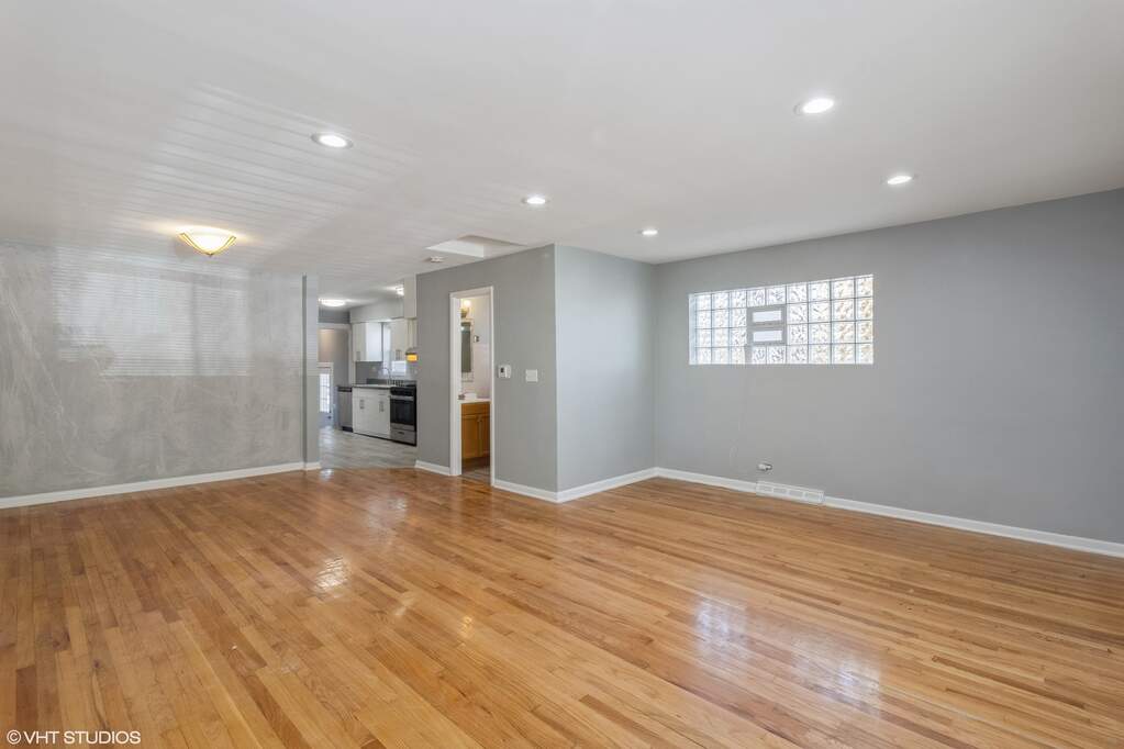 3455 W Hirsch Street, Chicago, IL 60651 MLS 11653446 properties