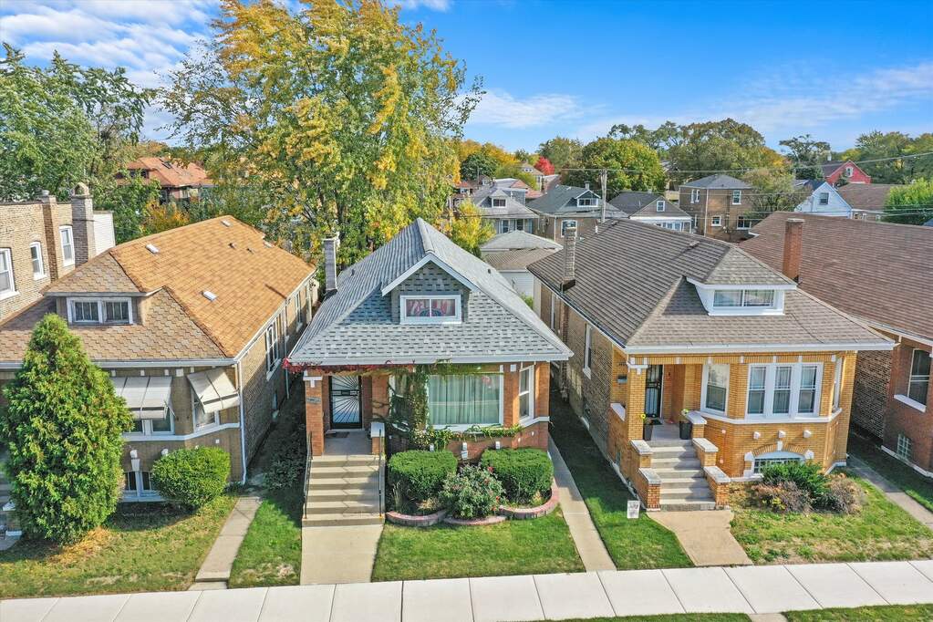 7235 S Washtenaw Avenue, Chicago, IL 60629 MLS 11654684 properties