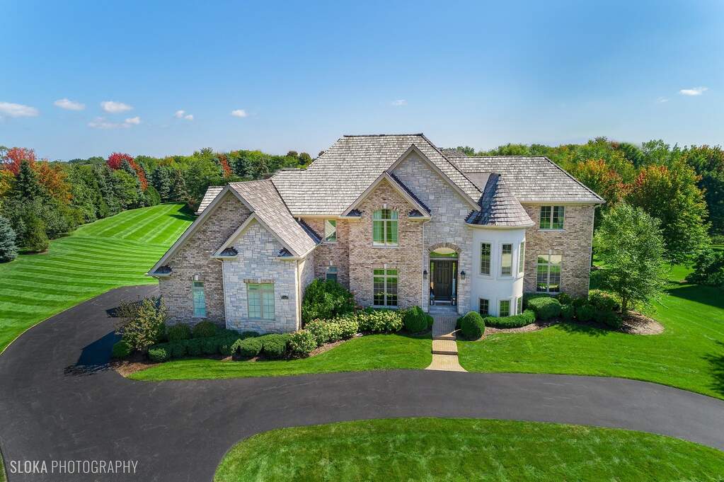 1520 Newport Lane, Inverness, IL 60010 MLS 11658403 properties