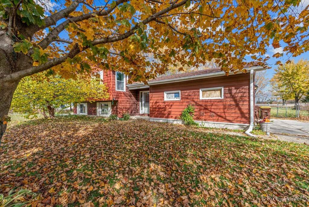 8008 Kasson Road, Harvard, IL 60033 MLS 11662839 properties