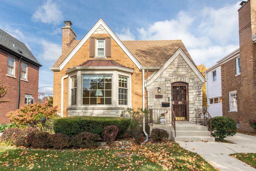 6321 N Hiawatha Avenue, Chicago, IL 60646 MLS 11665271 properties