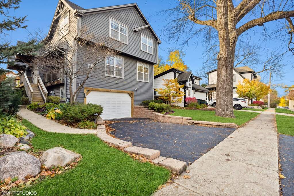 331 1st Street, Libertyville, IL 60048 MLS 11667843 properties