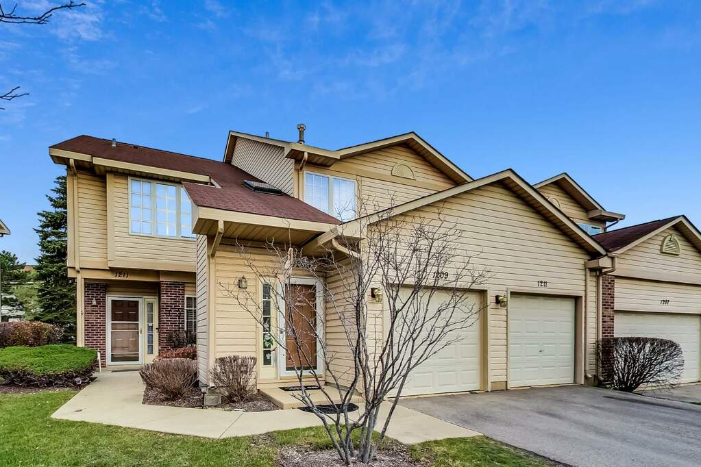 1211 S Parkside Drive, Palatine, IL 60067 MLS 11672225 properties