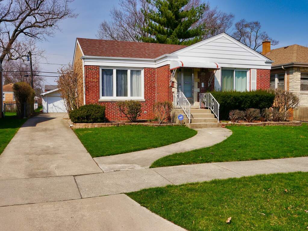 2412 S 5th Avenue, North Riverside, IL 60546 MLS 11672444