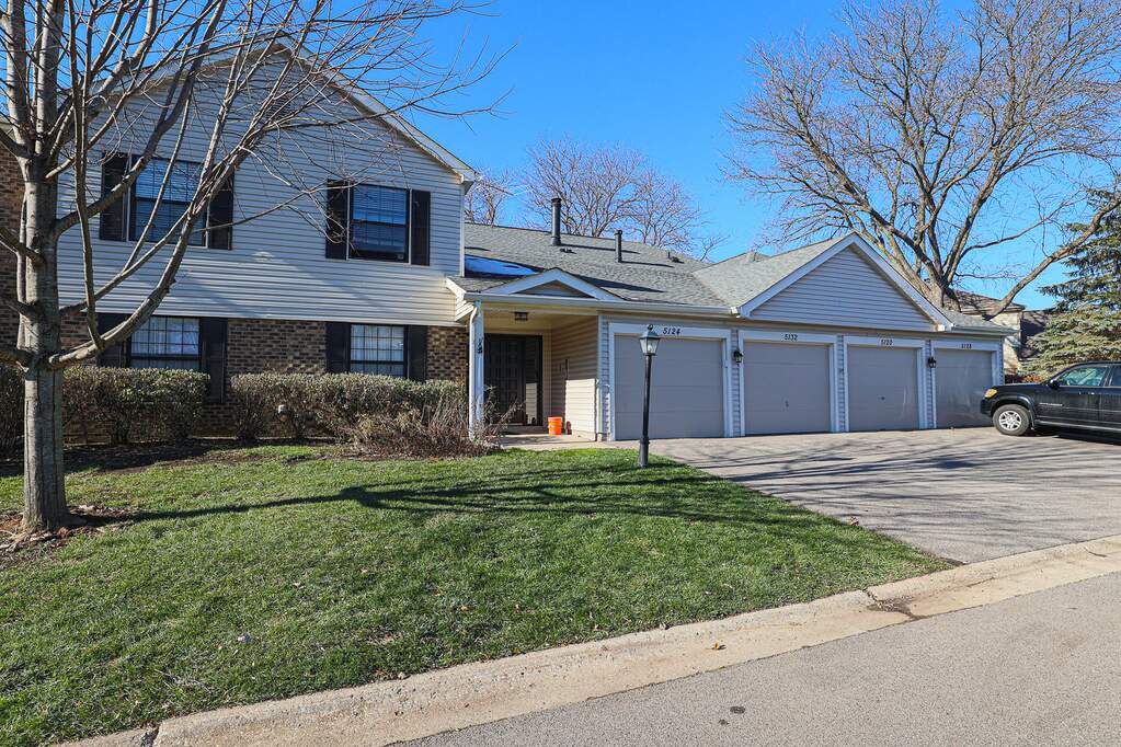 5132 Coventry Lane 5132, Gurnee, IL 60031 MLS 11680500 properties