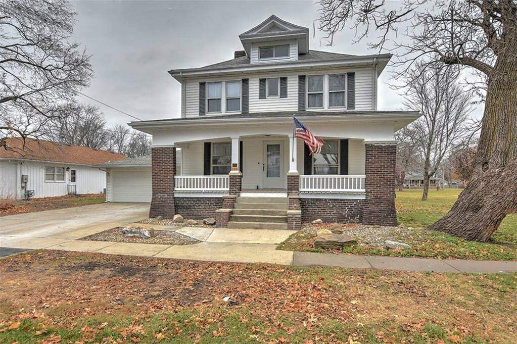 106 E Hunt Street, Cerro Gordo, IL 61818 MLS 11680986 properties Chicagoland