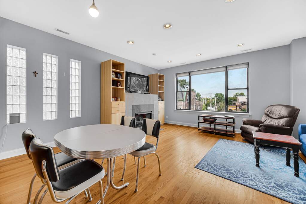 1261 E 46th Street 301W, Chicago, IL 60653 MLS 11682281