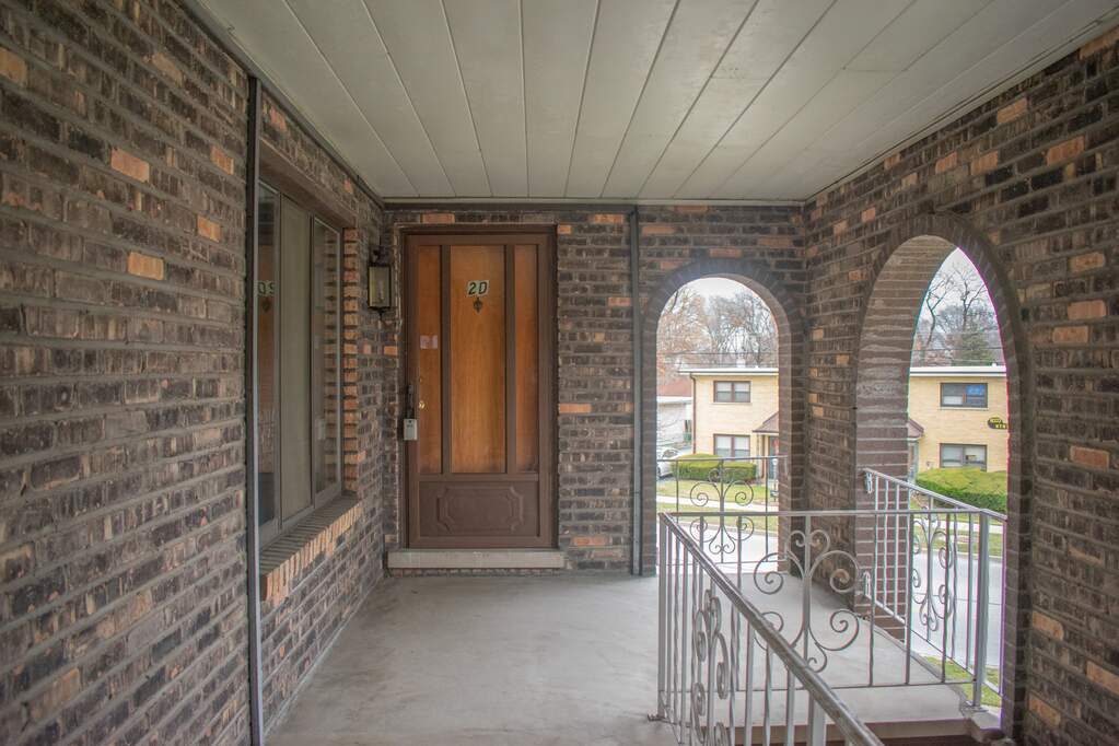 18332 Wentworth Avenue 2D, Lansing, IL 60438 MLS 11686124