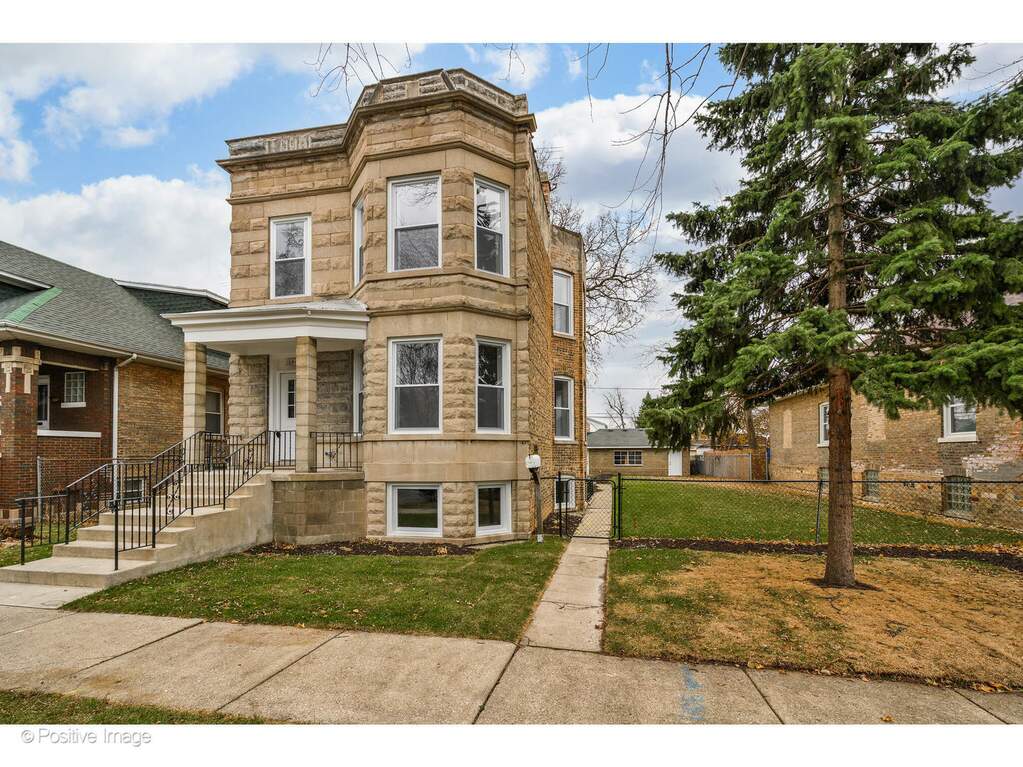 1405 Clinton Avenue, Berwyn, IL 60402 MLS 11689042 properties