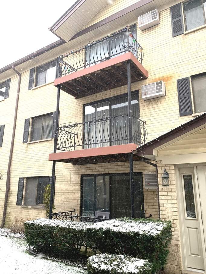 5155 N East River Road 223A, Chicago, IL 60656 MLS 11691507