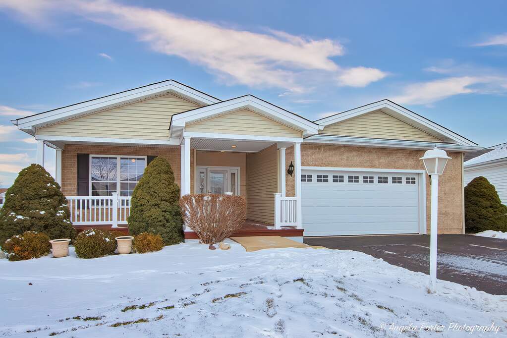 7 Rocking Horse Lane, Grayslake, IL 60030 MLS 11693196 properties