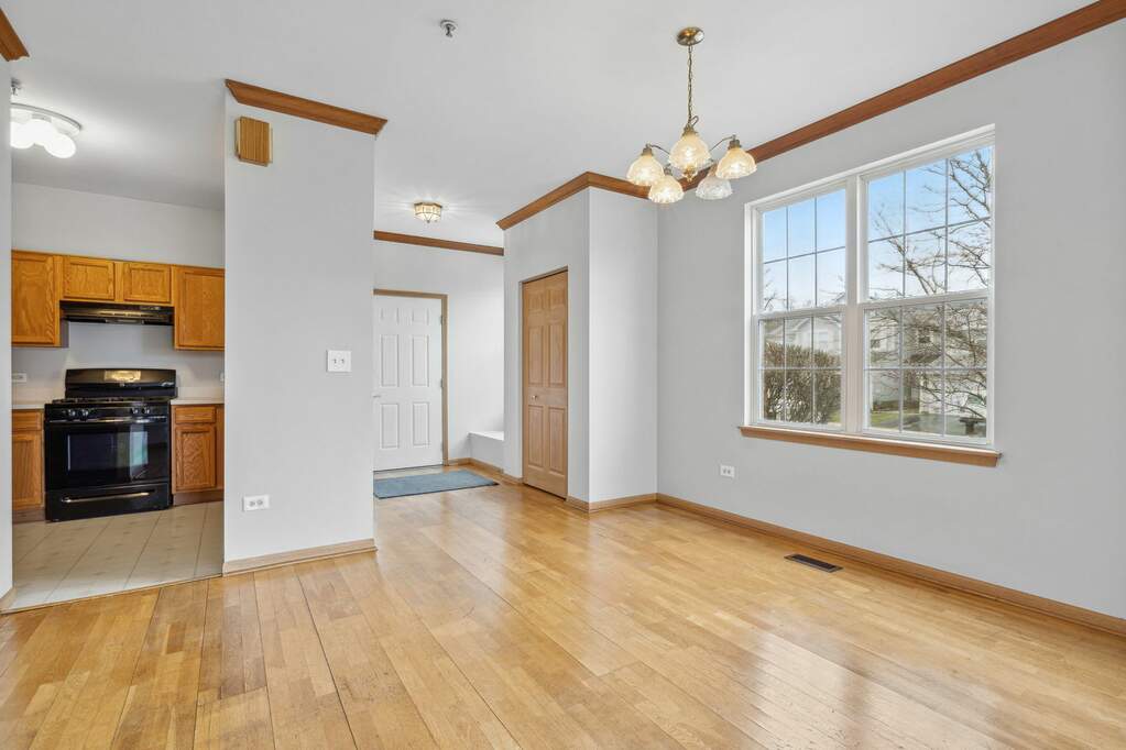 1300 Brookdale Drive, Carpentersville, IL 60110 MLS 11693347