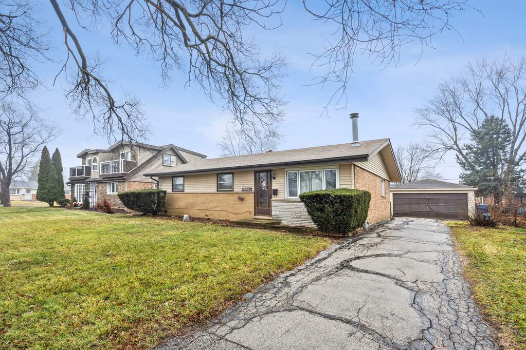 7031 W 91st Street, Bridgeview, IL 60455 MLS 11695207 properties