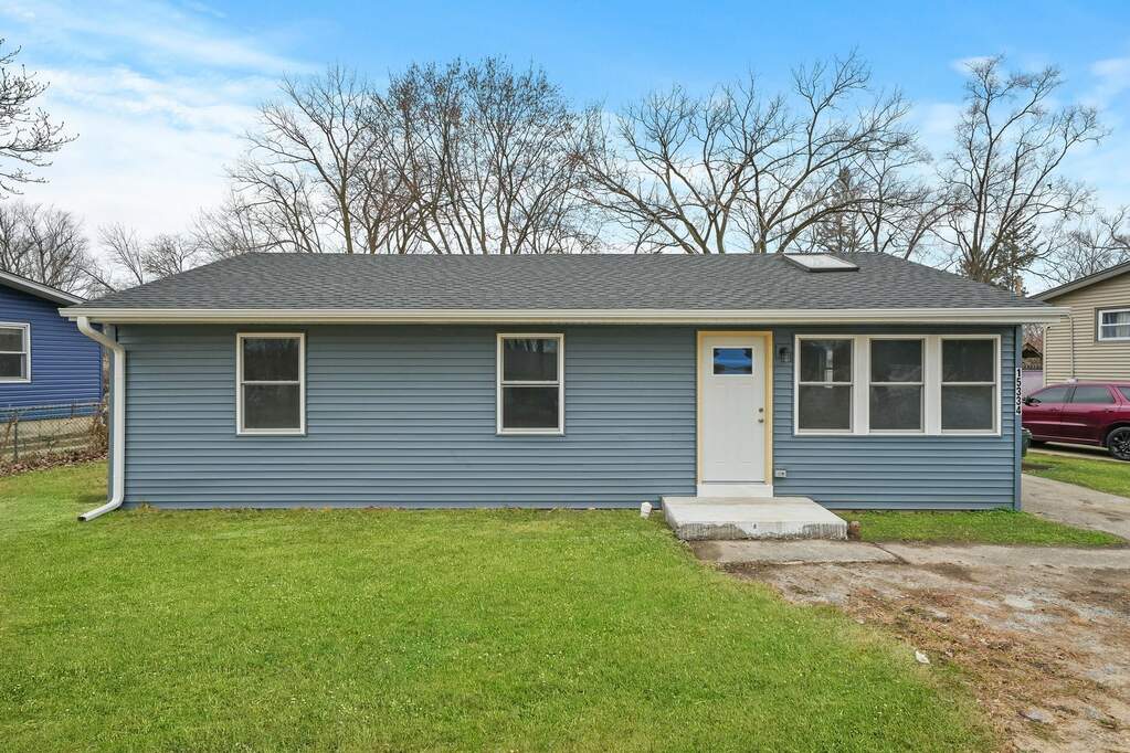 15334 Maple Lane, Markham, IL 60428 MLS 11696439 properties