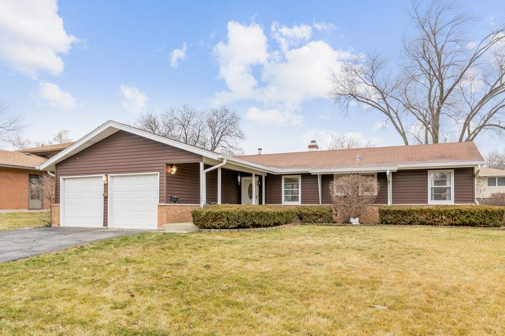32 Keswick Road, Elk Grove Village, IL 60007 MLS 11697236