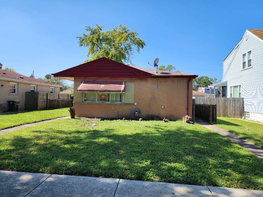 2032 S 15th Avenue, Broadview, IL 60155 MLS 11698354 properties