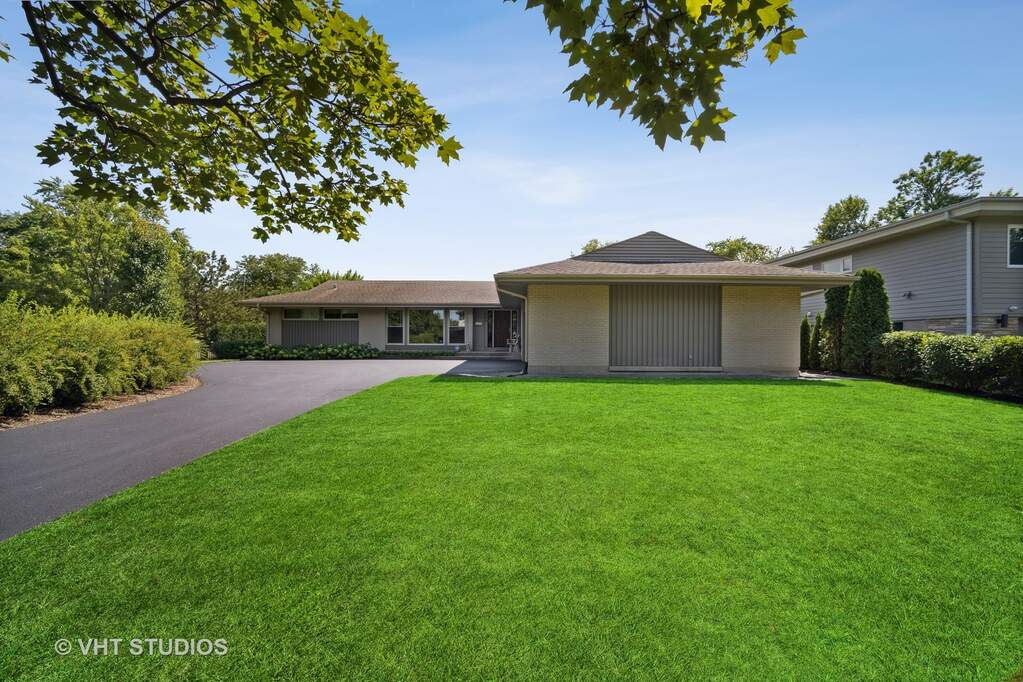 694 Apple Tree Lane, Glencoe, IL 60022 MLS 11699702 properties