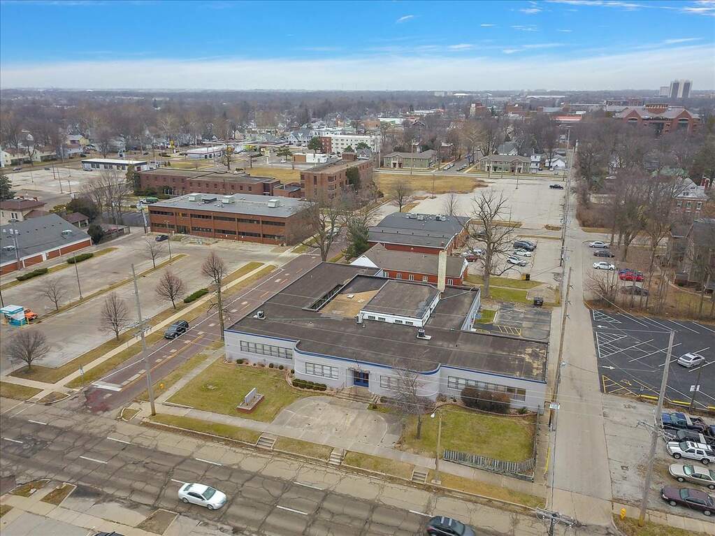 202 E Locust Street, Bloomington, IL 61701 MLS 11701107