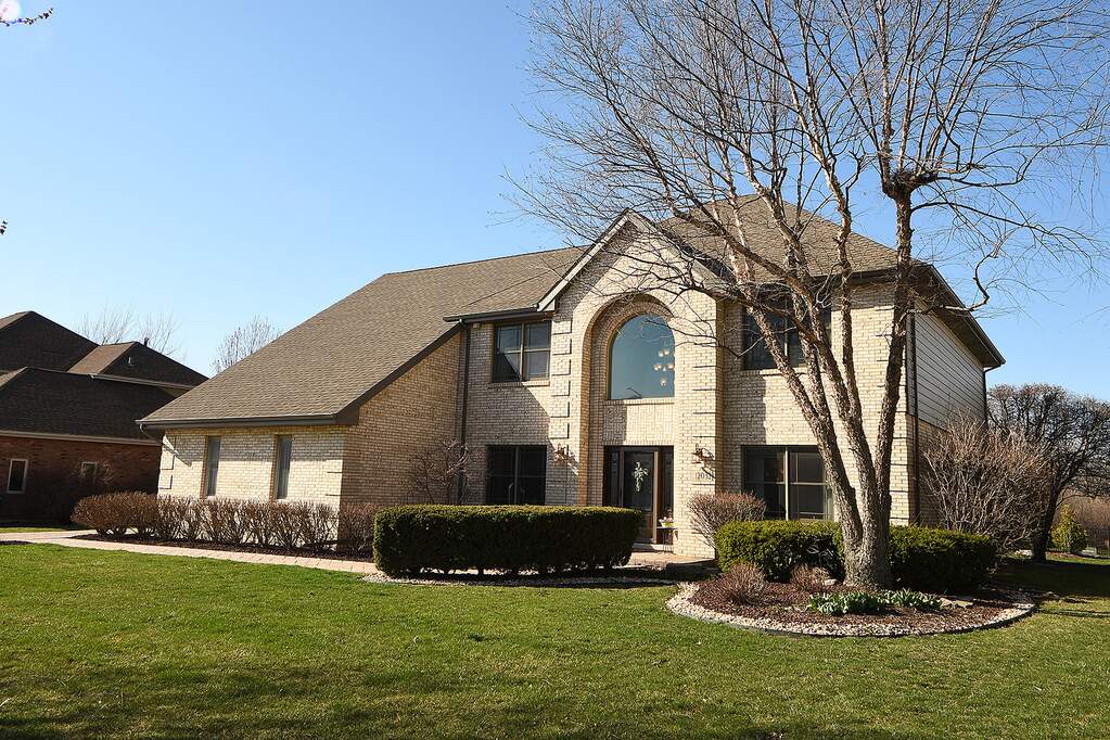 12032 Sarkis Drive, Mokena, IL 60448 MLS 11701218 properties