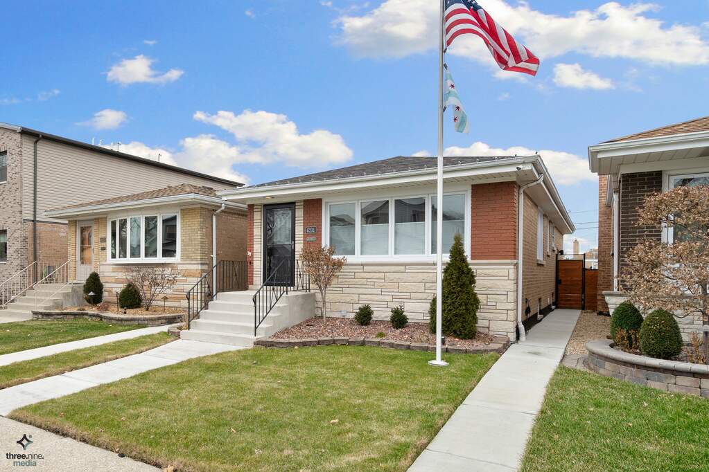 6231 S Neenah Avenue, Chicago, IL 60638 MLS 11701347 properties Chicagoland