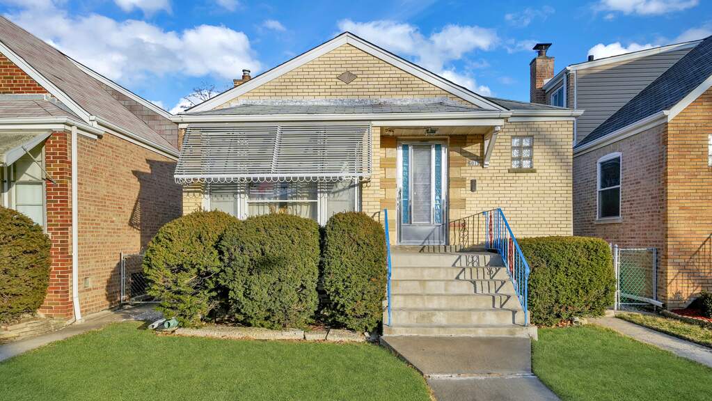 6019 S Kilbourn Avenue, Chicago, IL 60629 MLS 11706439 properties