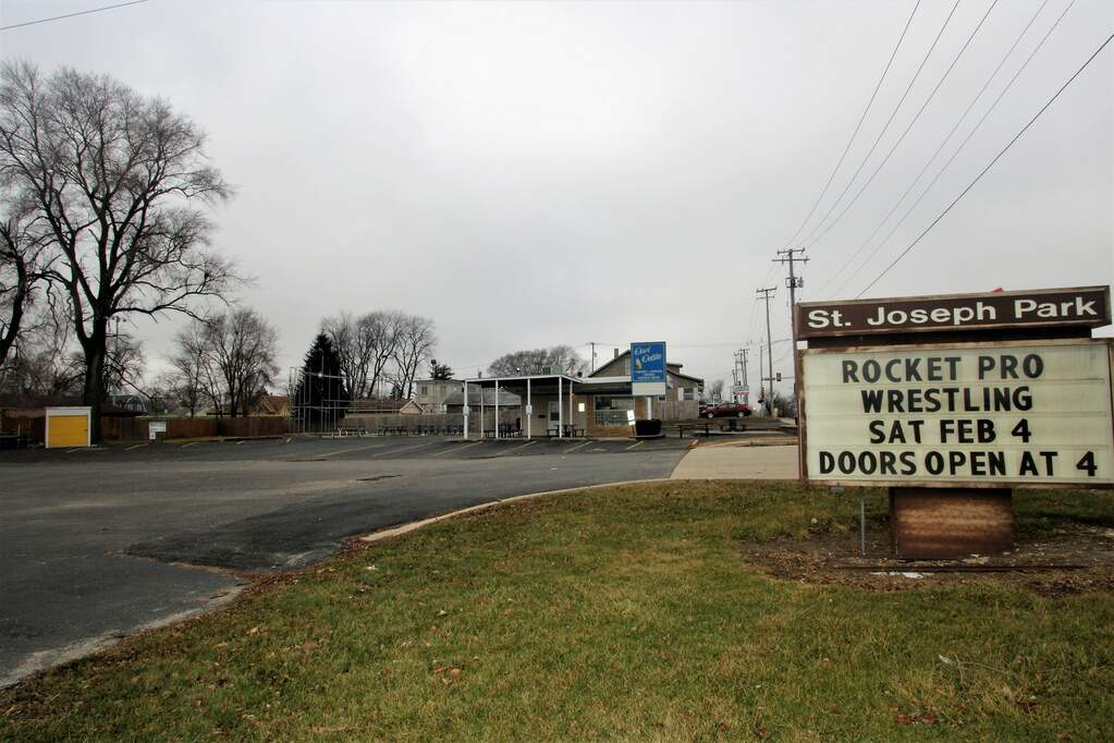 718 Theodore Street, Joliet, IL 60435 MLS 11708037 properties