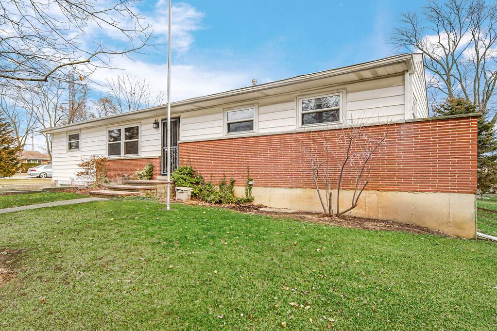 917 Kenilworth Avenue, Glen Ellyn, IL 60137 MLS 11709755 properties Chicagoland