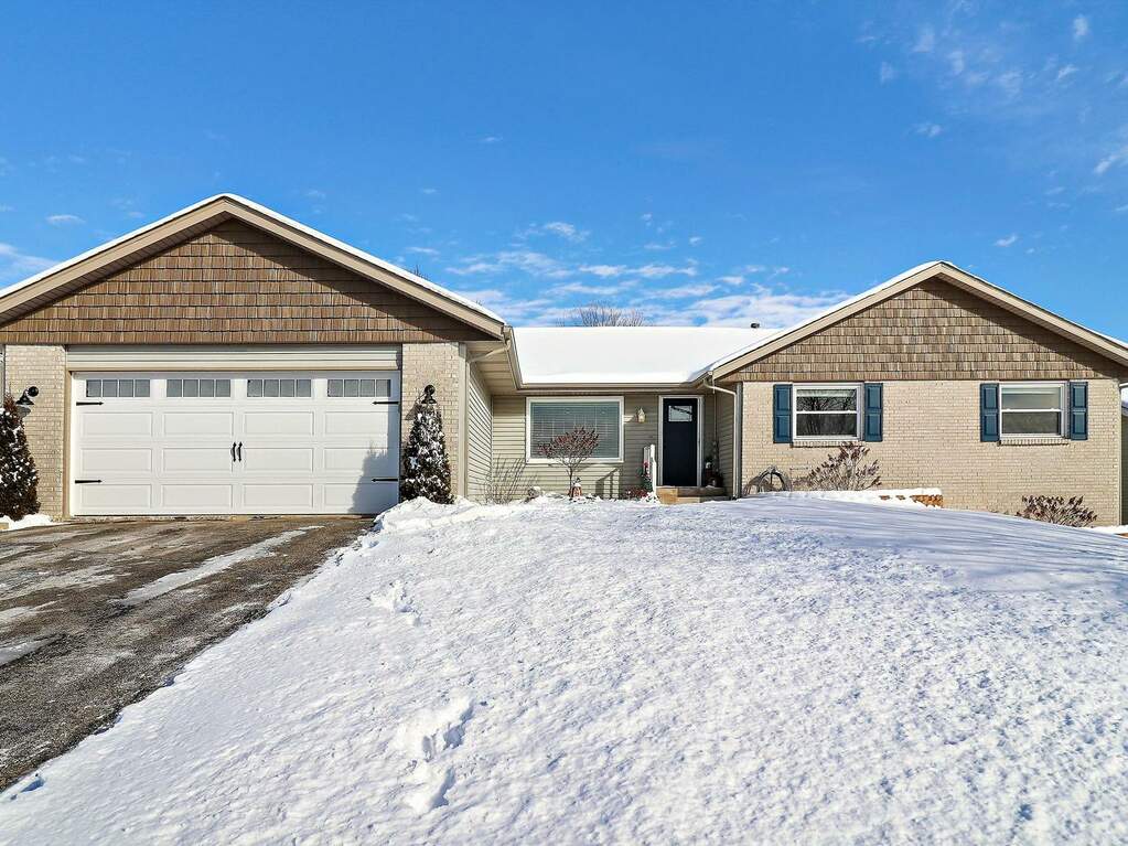 5326 Wagon Wheel Lane, Loves Park, IL 61111 MLS 11711750 properties Chicagoland