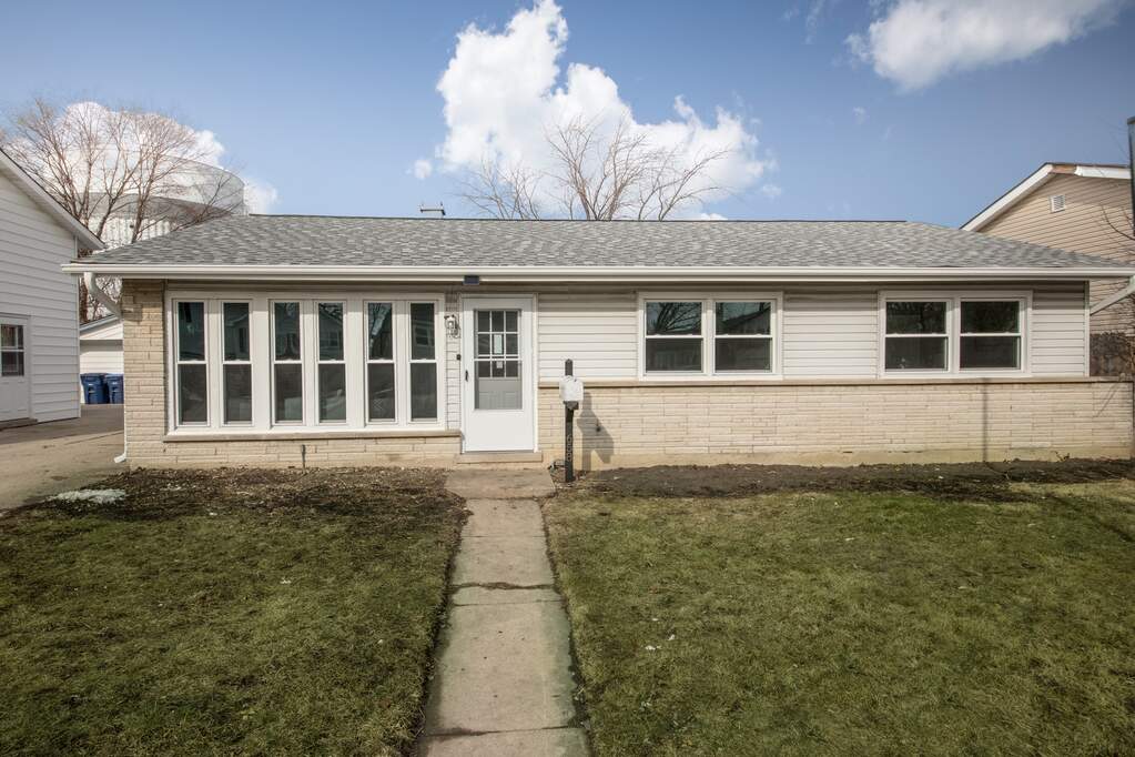 658 Debra Drive, Des Plaines, IL 60016 MLS 11716477 properties