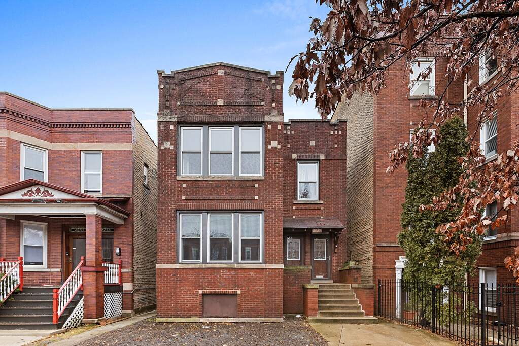 2255 W Addison Street, Chicago, IL 60618 MLS 11716997 properties