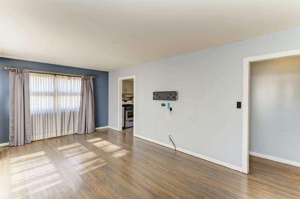 1410 Meriden Street, Mendota, IL 61342 MLS 11719117 properties