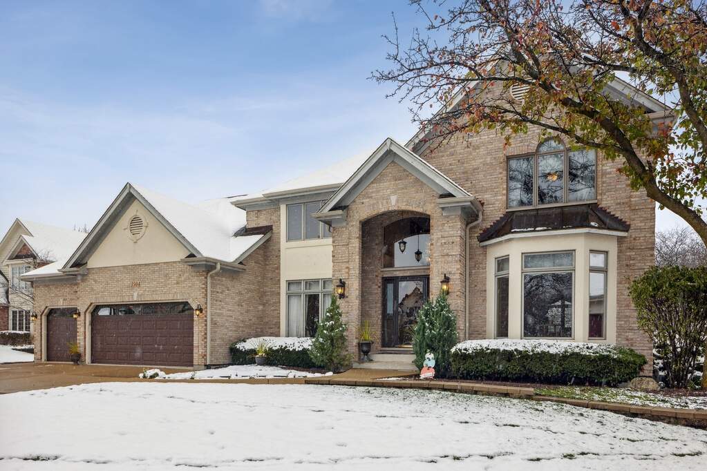 1504 Darien Club Drive, Darien, IL 60561 MLS 11719148 properties